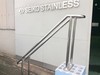 階段の昇降分離型のステンレス手すり