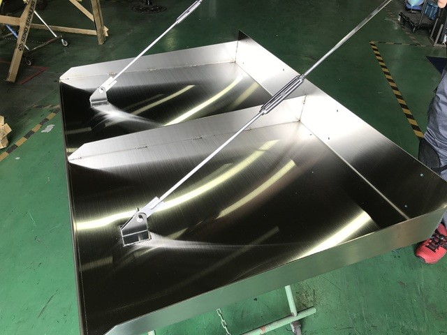 　ステンレスオーダー玄関庇　